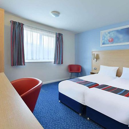 Travelodge Nottingham Riverside Kamer foto